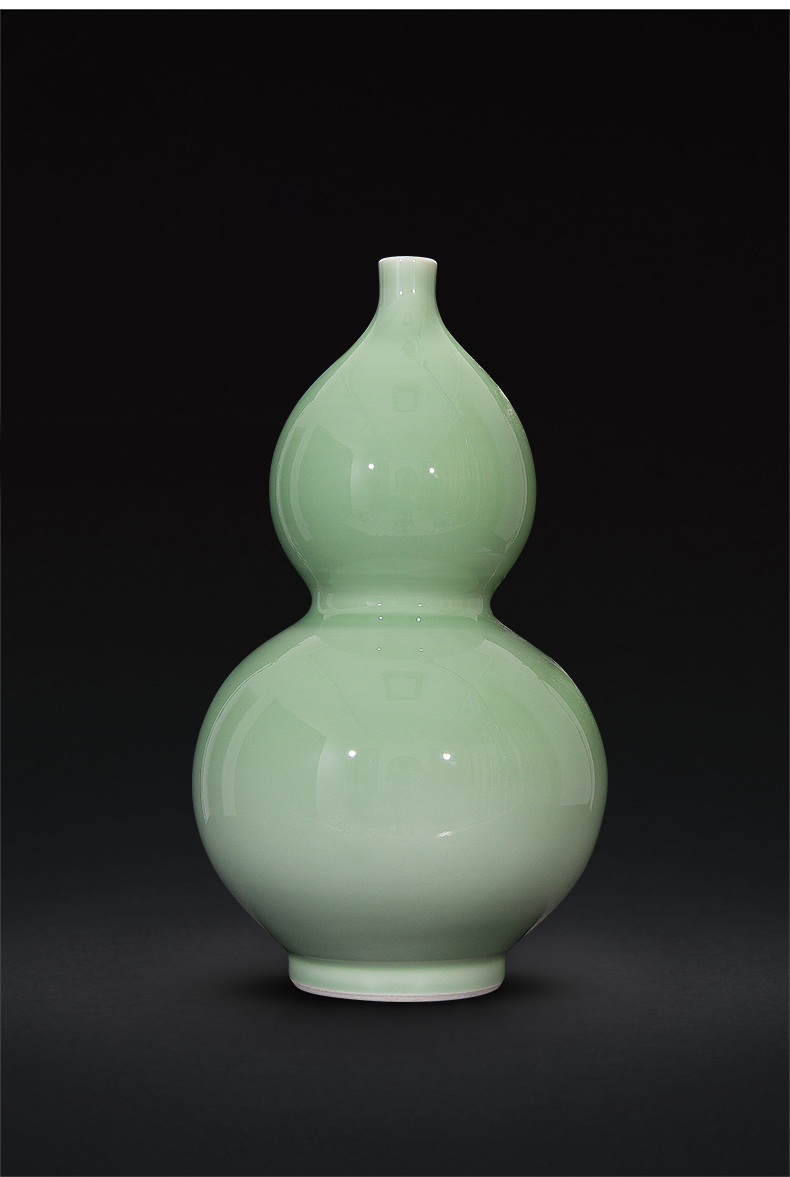 Jingdezhen ceramics shadow green new Chinese style living room porch carved gourd vase flower adornment handicraft furnishing articles