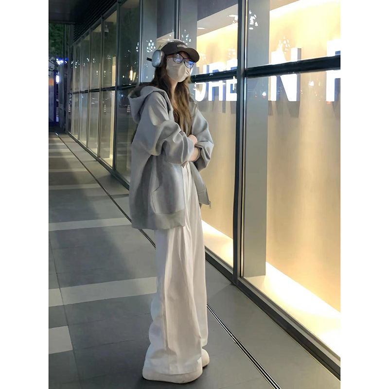 Korean Style Lazy Style Loose Gray Hooded Zipper Cardigan Sweatshirt for Women 2025 New Hot Style Autumn and Winter Pure Color Jacket Korean Style Lazy Style Loose Gray Hooded Zipper Cardigan Sweatshirt for Women 2025 New Hot Style Autumn and Winter Pure Color Jacket