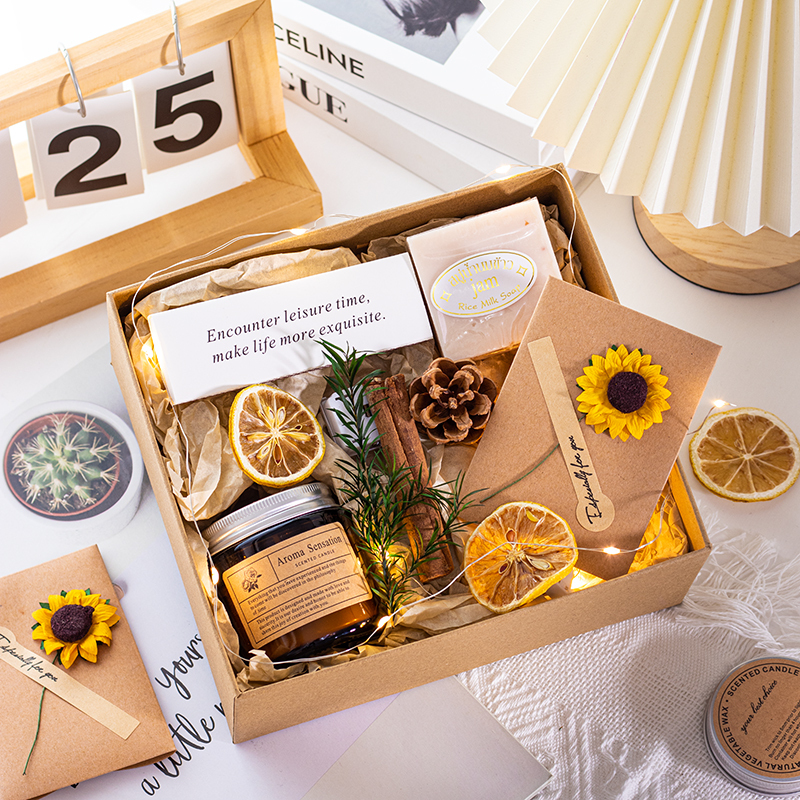 Birthday Gift for Female Friends, Boyfriend, High-End Niche Scented Candle Gift Box, Christmas Gift, Souvenir Gift