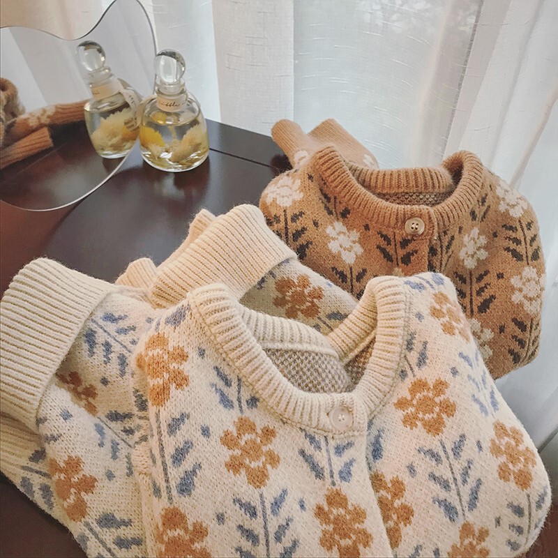 Jacquard Retro Sweater Cardigan 2025 Early Autumn Women's Thick Loose Outerwear Gentle Short Knitted Jacket Casual Top Jacquard Retro Sweater Cardigan 2025 Early Autumn Women's Thick Loose Outerwear Gentle Short Knitted Jacket Casual Top
