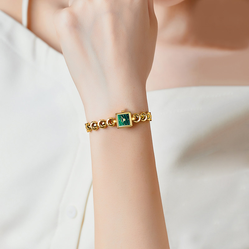 Watch women's ins style light luxury women's watch retro small square plate fashion new mini brand top ten famous watches bracelet watch