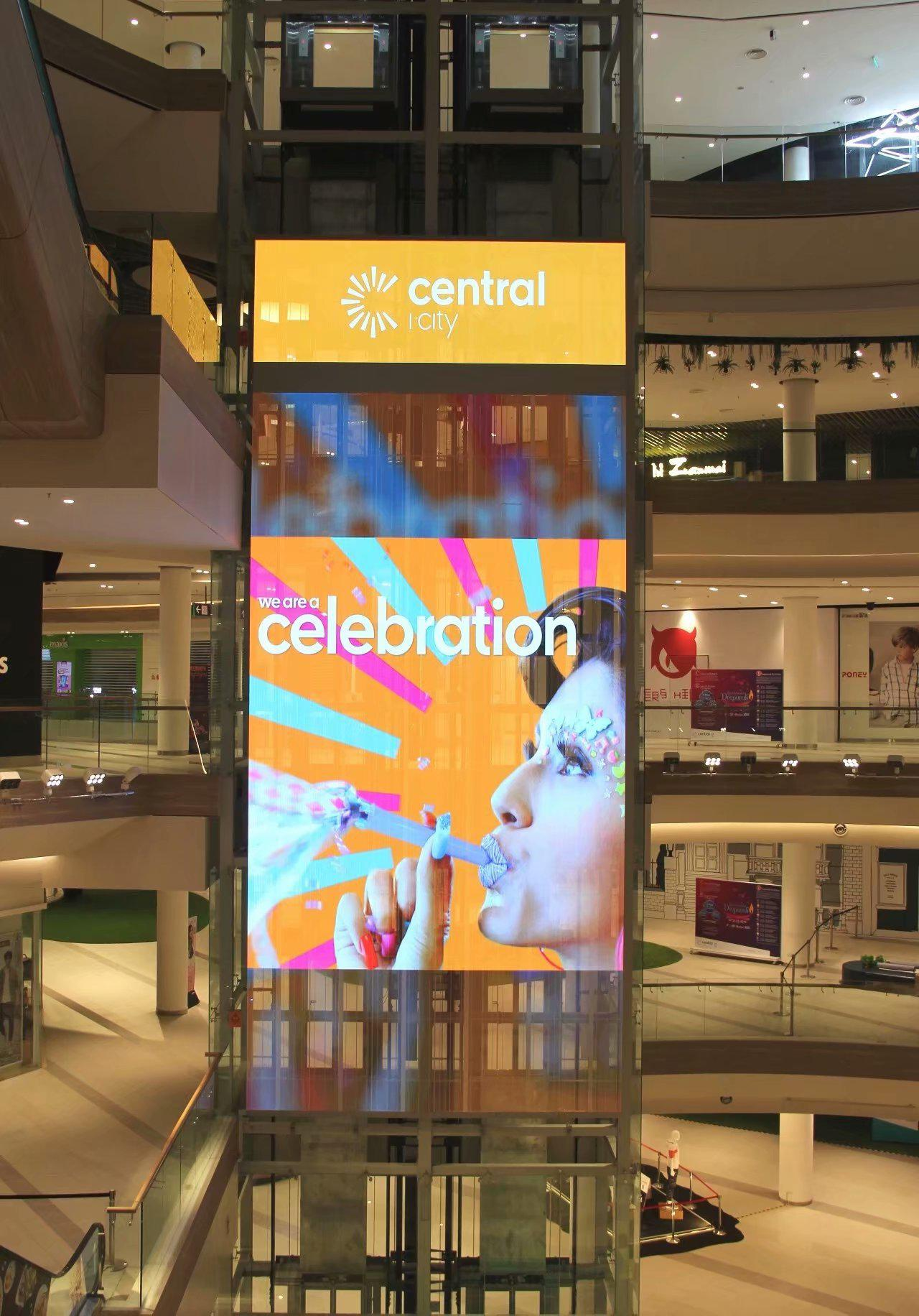 Led transparent ice screen wall full-screen display glass shop window trestle external wall indoor waterproof grilles screen