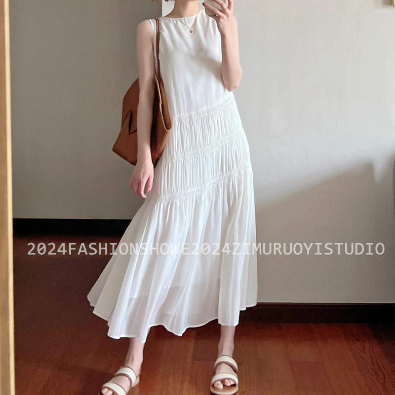 White Dress for Women with a High-End Feel, 2026 Summer New Style, Heavy Pleated, Vacation Style, Elegant Sleeveless Tank Top Long Dress White Dress for Women with a High-End Feel, 2026 Summer New Style, Heavy Pleated, Vacation Style, Elegant Sleeveless Tank Top Long Dress