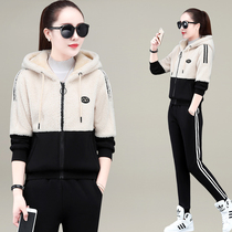 Lamb cashmere set womens winter 2021 New Korean version plus velvet padded two-piece color colorblock casual sportswear