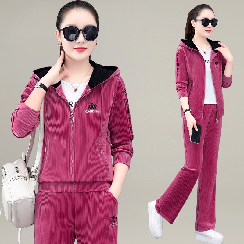 Gold velvet sports suit women's spring and autumn 2022 new fashion sweater loose casual clothes corduroy three-piece suit