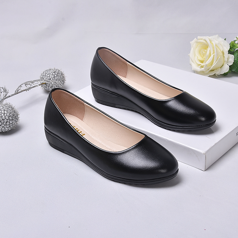comfortable female work shoes
