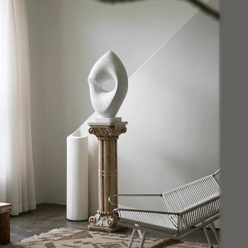 Lily White Retro Roman Column Abstract Sculpture Antique Art Floor-Standing Ornament Clothing Store Homestay Decoration