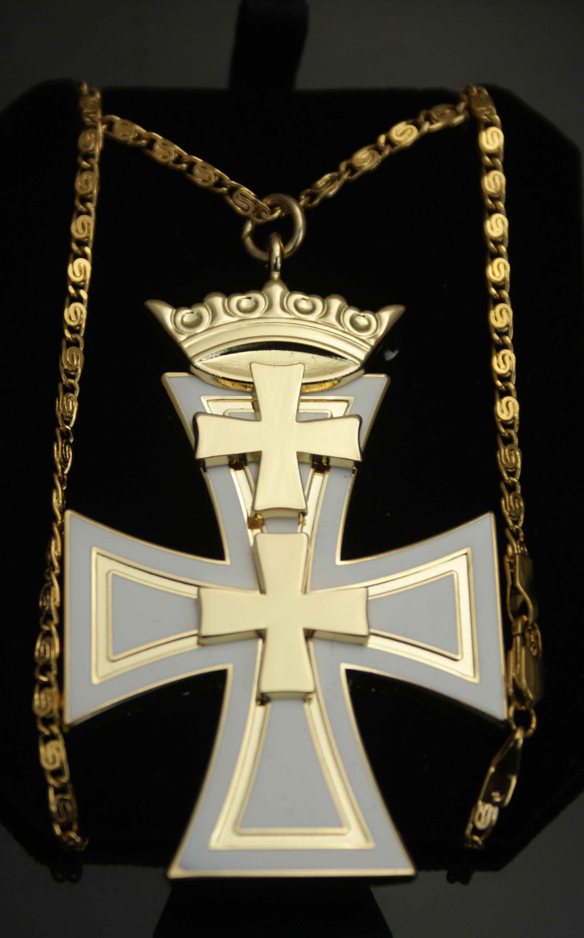 Original brand Wind Van der Deutsche but Zee II Cross Honorary Order Necklace White Cross Medal Necklace version
