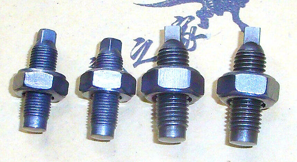 CG125 CG125 GY6-125 Haumai WH100T Princess CBF locomotive JH70 valve rocker adjustment screw