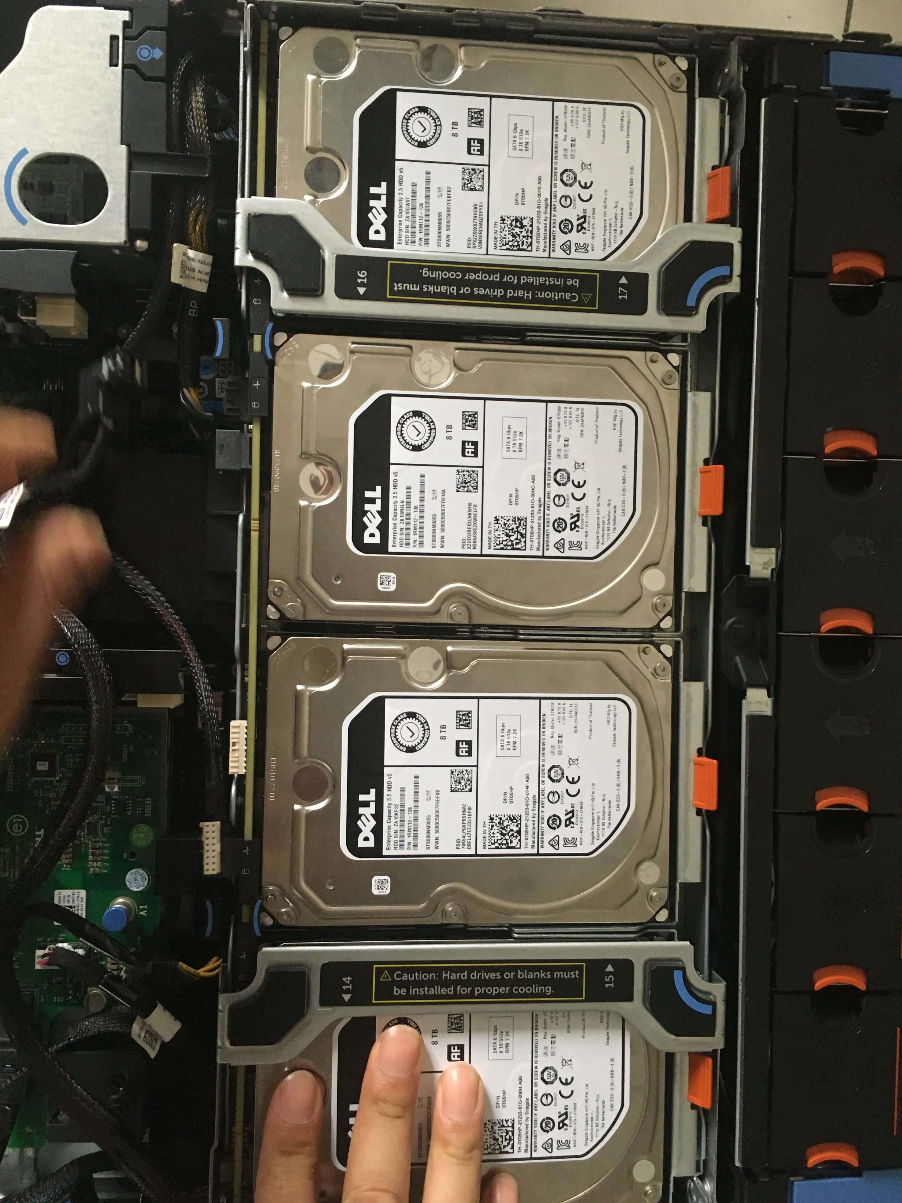 DELL Dell server R730XD internal hard disc expansion board kit 4 3 5 inch disc bits brand new