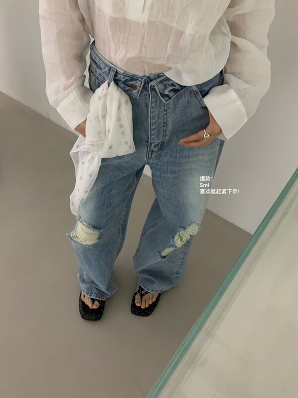 Korean 2026 Spring/Summer New Thin Style Elegant Lace Patchwork V-Neck Shirt + Straight-Leg Slimming Ripped Jeans
