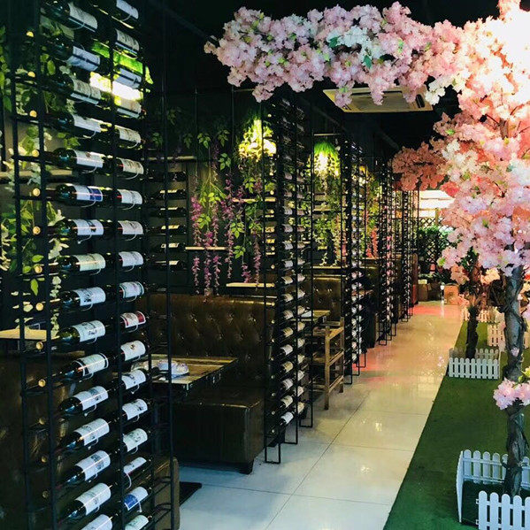 Music Dining Hall Iron Art Wine Rack Partition Industrial Wind Dining Room Cafe Decoration Partition Bar Clear Bar Clear Screen Partition