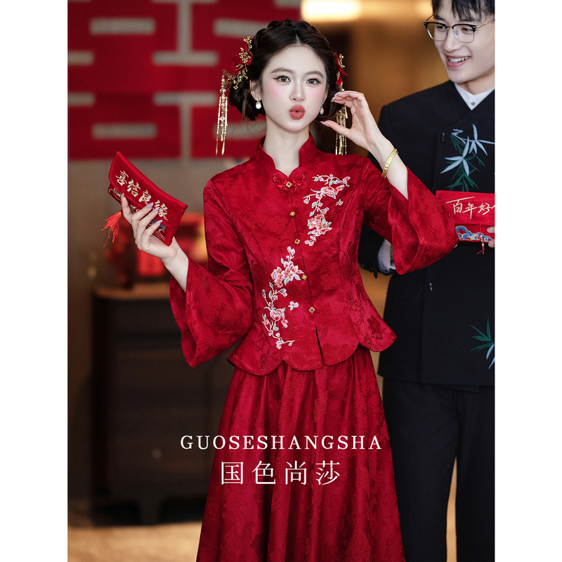 New Chinese-Style Burgundy Toast Dress 2026 New Long-Sleeved Bride Engagement Dress Wedding Cheongsam Set with a Sense of Sophistication New Chinese-Style Burgundy Toast Dress 2026 New Long-Sleeved Bride Engagement Dress Wedding Cheongsam Set with a Sense of Sophistication