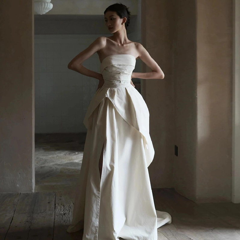 Satin Light Wedding Dress, French Light Luxury, Retro Simple Dressing Gown, Reception Dress, Elegant Engagement Bride Strapless Going-Out Dress Satin Light Wedding Dress, French Light Luxury, Retro Simple Dressing Gown, Reception Dress, Elegant Engagement Bride Strapless Going-Out Dress