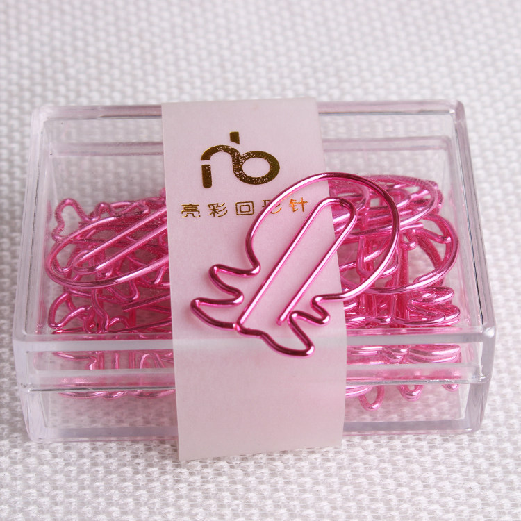 Pink pineapples Back to thread needle containing box Fruit Back to the line Styled Back Styling needle paper clip back tatto needle customization