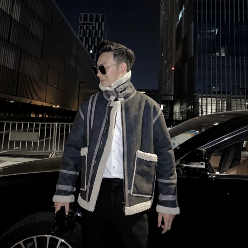 Оригинальная дизайнерская демисезонная цветная куртка