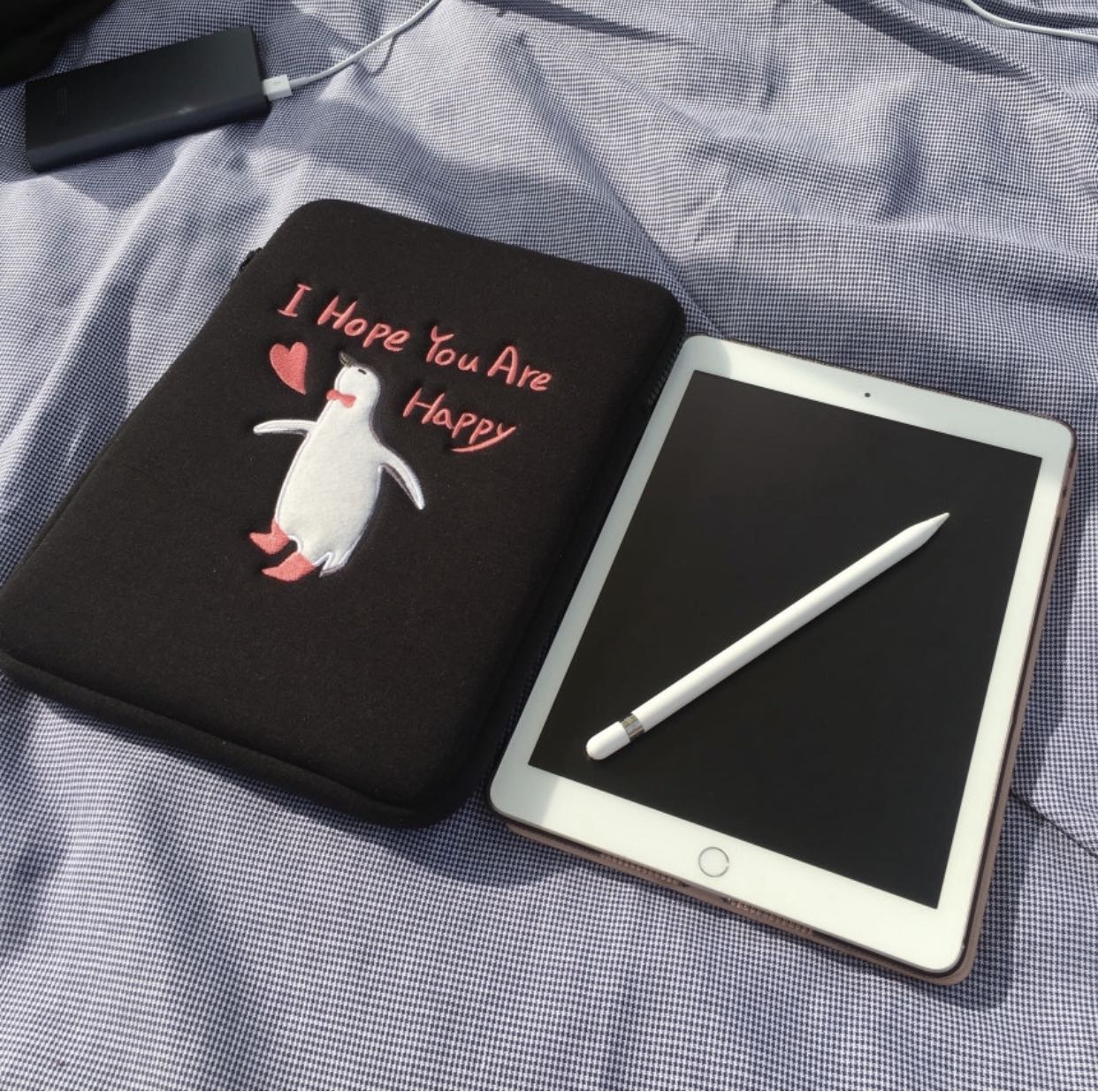 South Korean designer small crowdCOCONEM cute little penguin ipad tablet bag