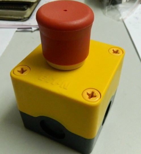 Brand new original fitting Admiralty Müller emergency stop rotation reset button A22-RPV KC I
