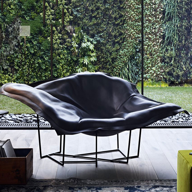 Nordic Designer Fiberglass Bat Chair Cloud-Shaped Leather Leisure Chair for Sales Office Living Room Reception Chaise Lounge