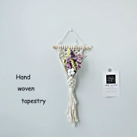 Белый гобелен+комбинация сухого цветов