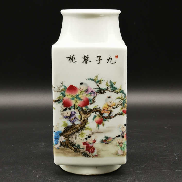 中国花瓶 清朝雍正帝 An exquisite and rare small blue and white