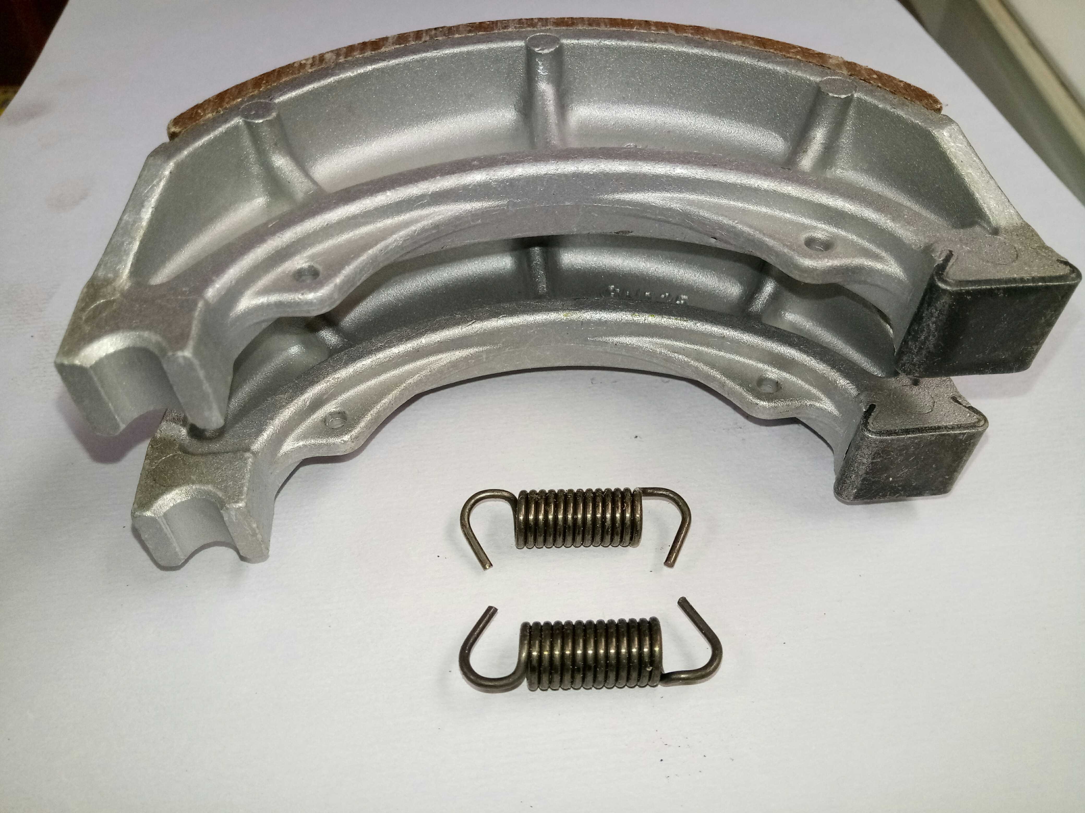 GNGS125 Suzuki Queens phanh khoan Leopard xe phanh phanh giày hỗ trợ ban đầu nhà máy - Pad phanh đĩa xe