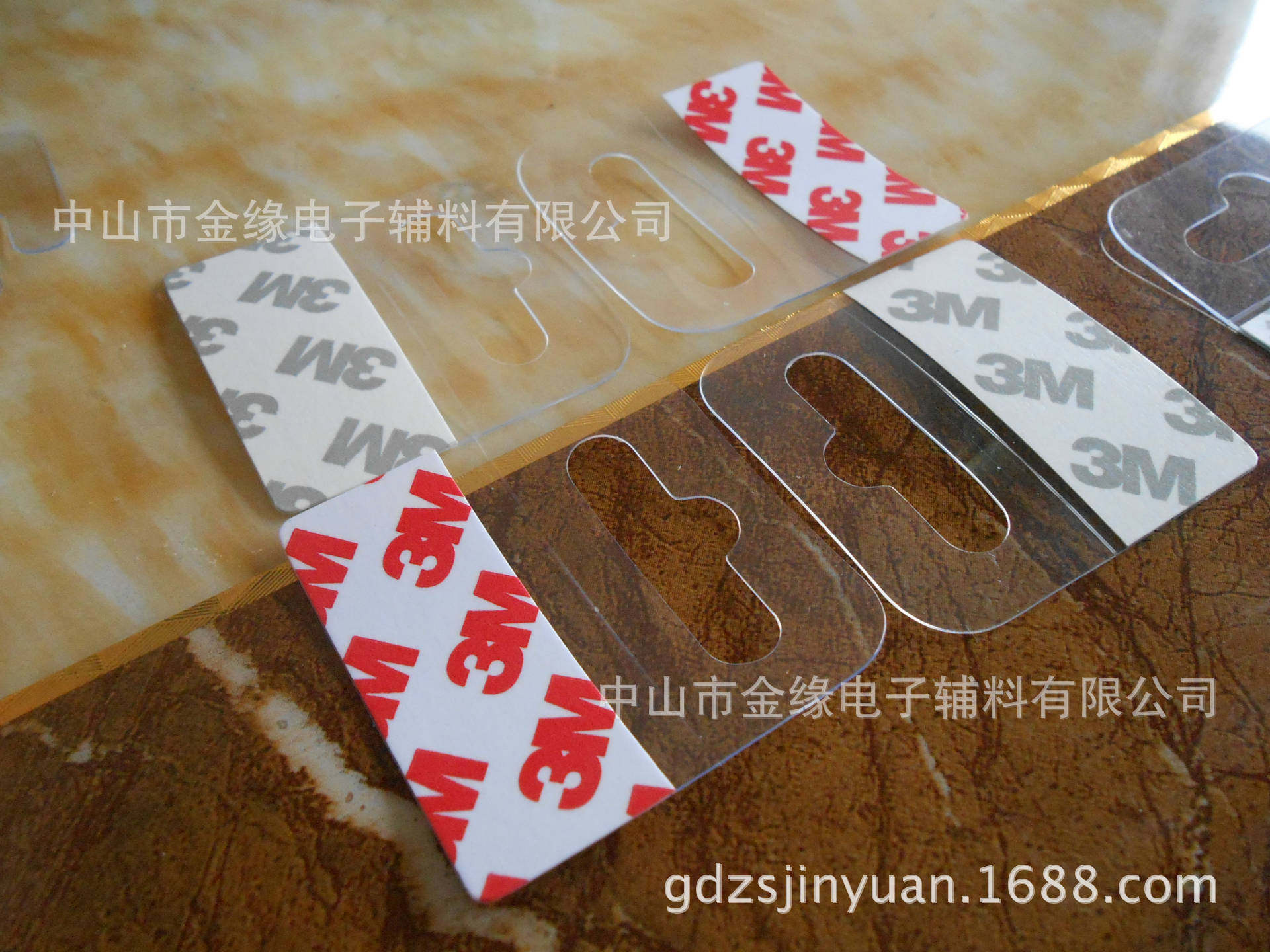 包装胶垫 飞机孔pvc挂钩蝴蝶孔挂钩自粘透明pet挂钩50*50mm