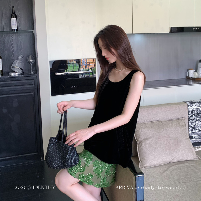 Identify French-Style Heavy Beading and Sequin Design Skirt for Women 2026 New Green Drapey A-Line Skirt