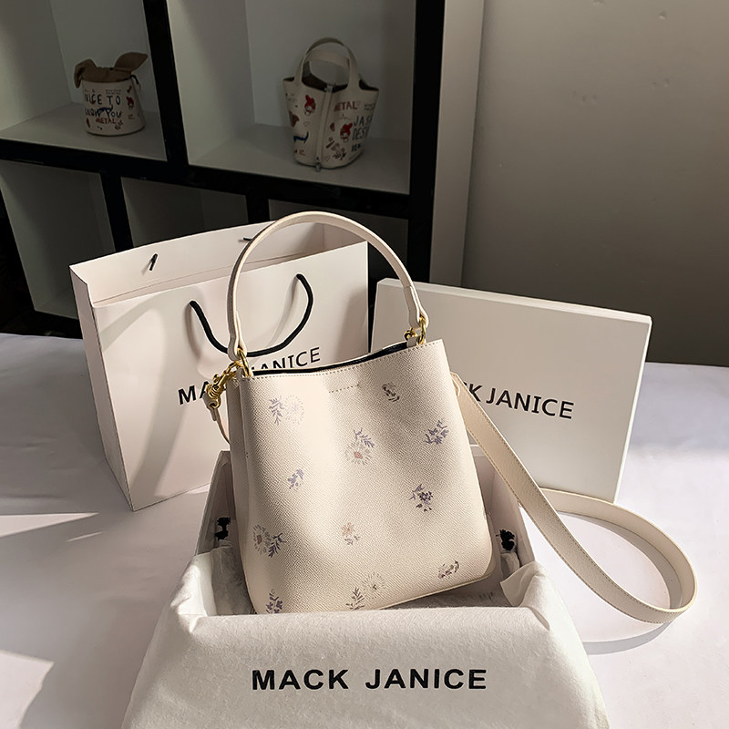 Mack & Jankles кожаная текстура с рисунком ладони и принтом чисто-белая сумка-ведро 2026 весна и лето, новая женская сумка через плечо