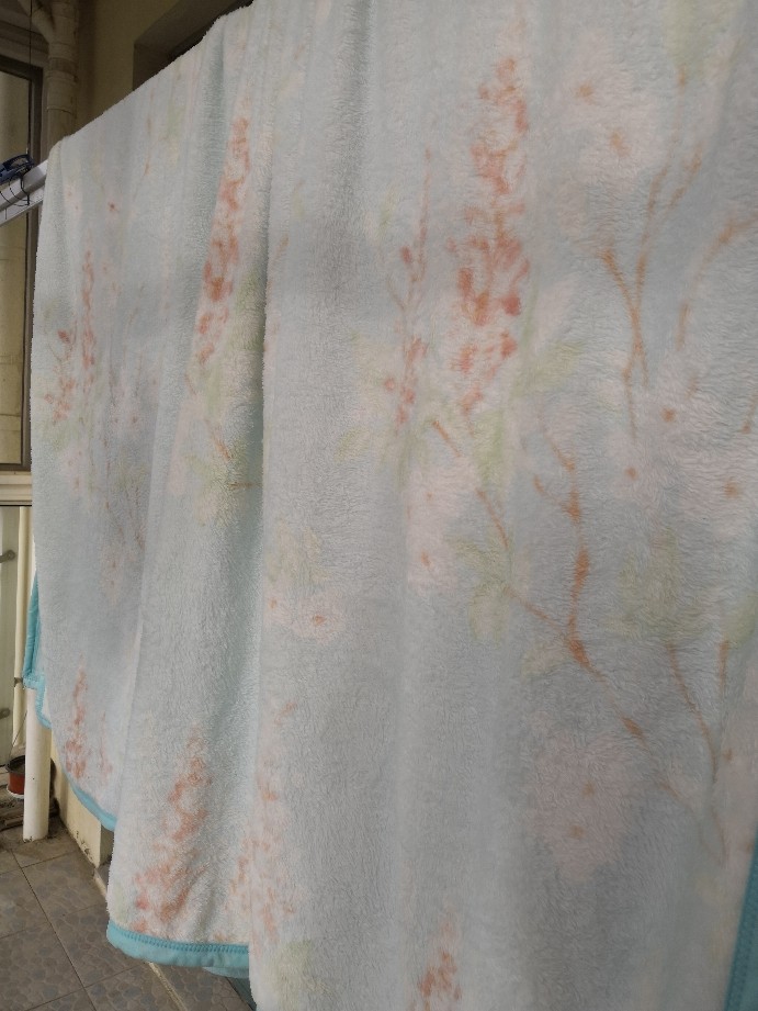 水星家纺 摩登KT法兰绒毛毯!