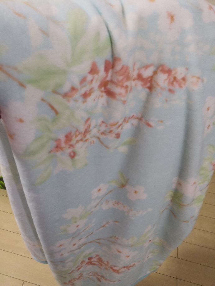 水星家纺 摩登KT法兰绒毛毯!