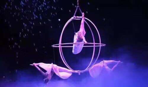 Bar Dancing High Altitude Rings Magic Square Air Flying Anchor Steel Pipe Empty Light Performances Trampoline High Altitude Weiya Acrobatic Props