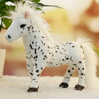 Белая цветочная лошадь