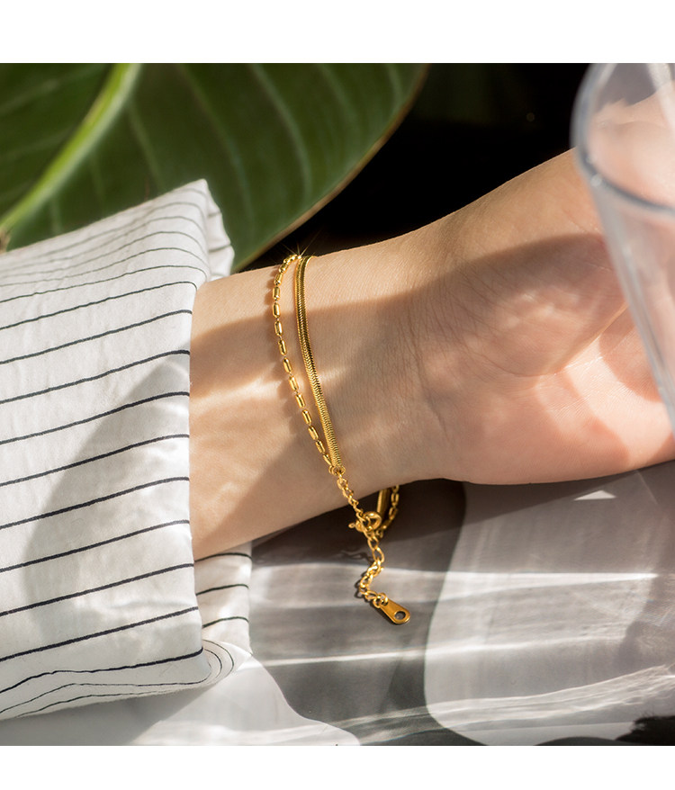 Solid Color Pattern Simple Style Solid Color Titanium Steel Snake Chain Bracelets In Bulk