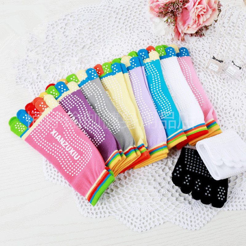 Non-slip breathable yoga socks color cotton five-finger socks Dance room yoga studio sports fitness sweat-absorbing toe socks