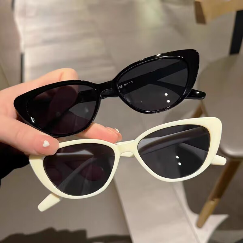 Retro Triangular Cat-Eye Sunglasses for Women with Small Faces, High-End, Square and Round Faces, Small Frames, Sun Protection, Concave Shape, Photo-Taking Sunglasses Retro Triangular Cat-Eye Sunglasses for Women with Small Faces, High-End, Square and Round Faces, Small Frames, Sun Protection, Concave Shape, Photo-Taking Sunglasses