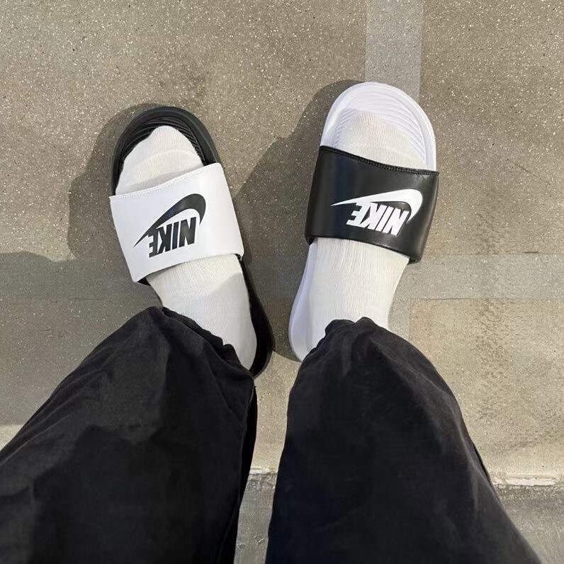 Authentic Nike Men's Summer New Sports and Leisure Black and White Mandarin Duck Beach Flip-Flops Dd0234-100 Authentic Nike Men's Summer New Sports and Leisure Black and White Mandarin Duck Beach Flip-Flops Dd0234-100