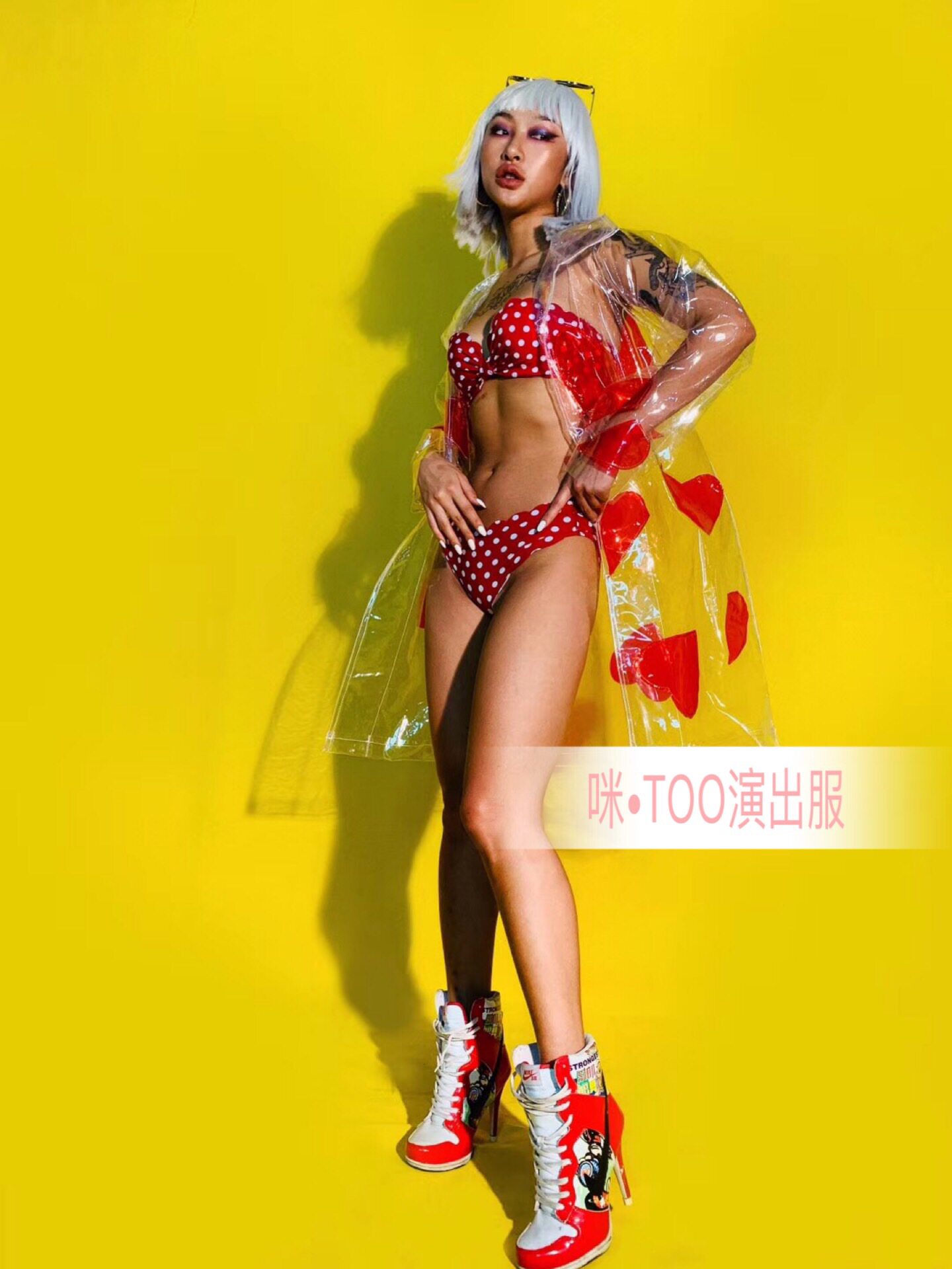 TT high-end party costumes 2019 nightclub women's transparent leather love coat tide clothes GOGO DS singer performance