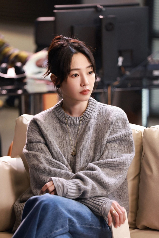 Row Heavyweight Oversized Sweater, Same Style as Bai Baihe, Round Neck Cashmere Chunky Knit Retro Lazy Style Oversized Knitwear