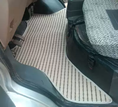 Chang'an new leopard mini star leopard second generation Changan star card S401 double row Shenqi small card truck foot pad