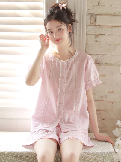 2025 New Summer Women's Pajamas Short-Sleeved Shorts French Pure Cotton Gauze Large Size Home Wear Set That Can Be Worn Outside