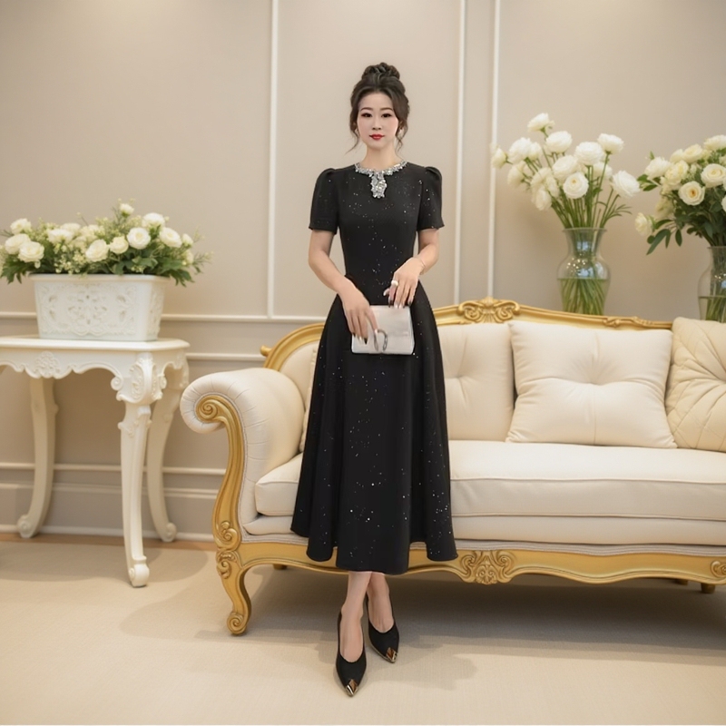 Plus-Size Women's Clothing, Hepburn-Style Elegant Little Black Dress with Silver Sequins, Niche Fashion, Slimming Dress Plus-Size Women's Clothing, Hepburn-Style Elegant Little Black Dress with Silver Sequins, Niche Fashion, Slimming Dress
