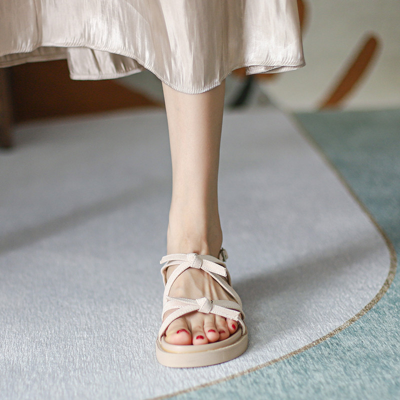 Teenage Girl Summer Season with pine pastry sandals women 2022 new Toes 100 Hitch Butterfly Knot bottom flat bottom shoes students