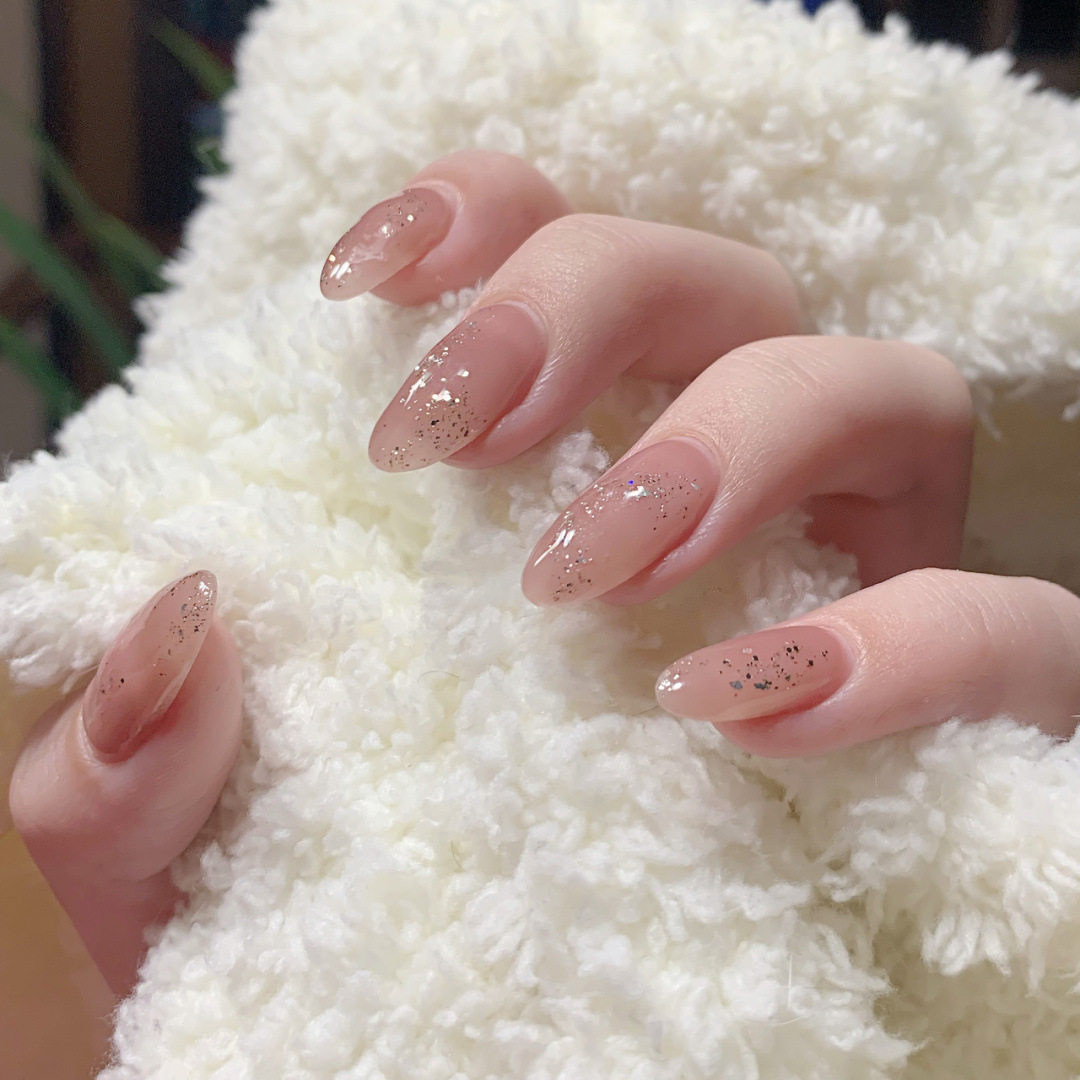 The finished product of the ultra-thin, seamless nail patch, which is suitable for both full and half application and is specially designed for nail extension pic 7