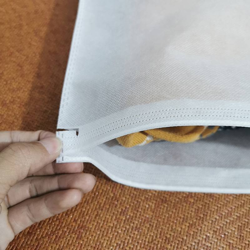 40 grams medium - thick non - woven clothing packaging bag white breathable and dust - proof collection and cleaning shoes bag environmentally friendly white