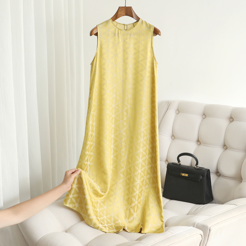 Light Luxury and Elegant Style Silk Printed Sleeveless Dress for Women 2026 Summer New Round Neck Loose Slimming Mid-Length Skirt Light Luxury and Elegant Style Silk Printed Sleeveless Dress for Women 2026 Summer New Round Neck Loose Slimming Mid-Length Skirt