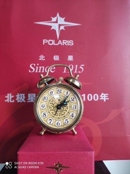 Polaris out-of-print stock brand new metal lace double bell small alarm clock, German technology all copper mechanical movement.