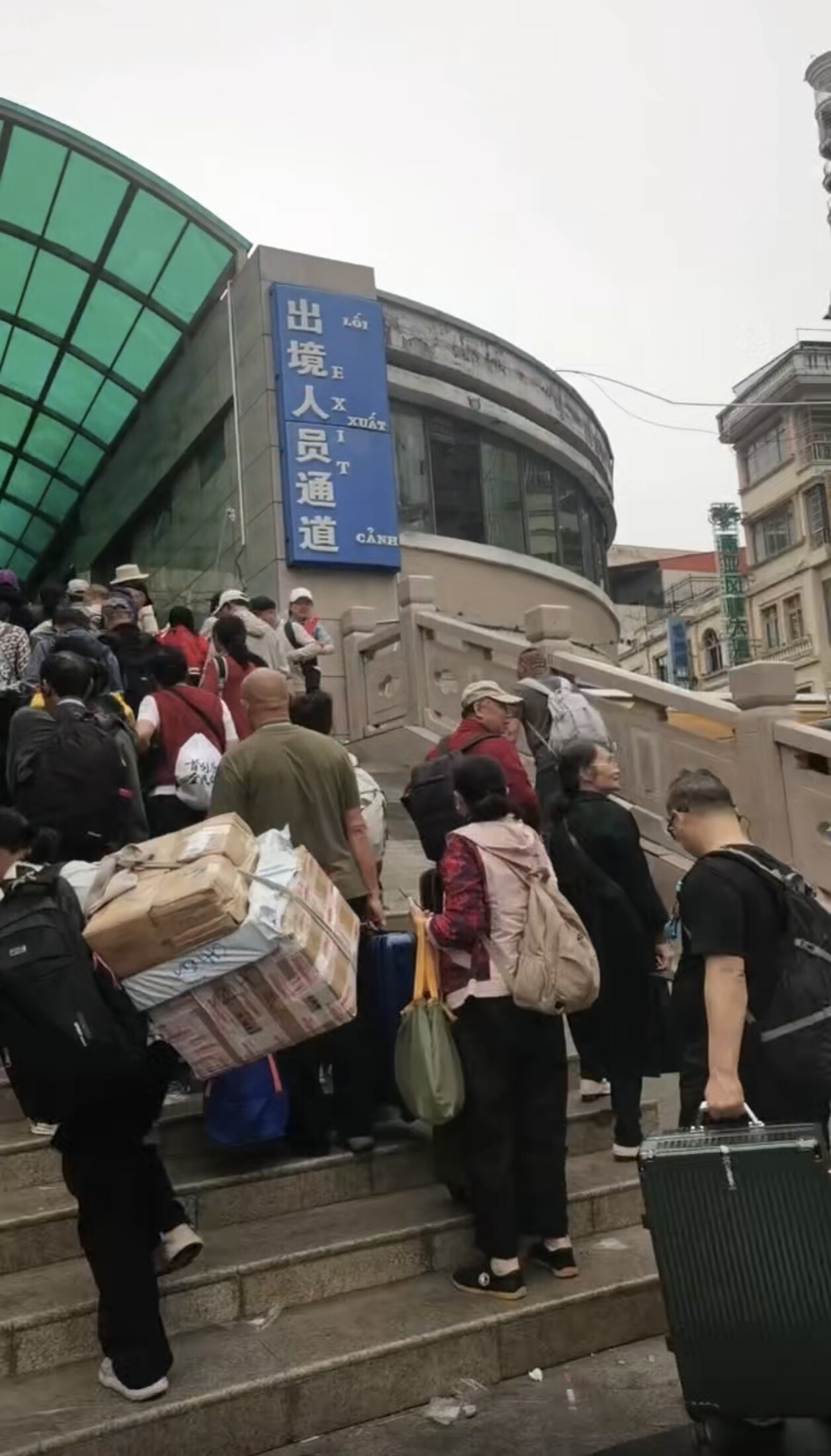 鸿源越南特产代购