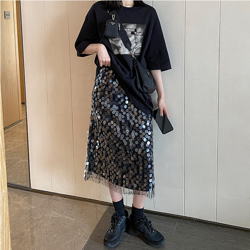 Plus-Size Black High-Waisted Skirt for Women 2026 Spring/Summer Large Size Shiny Sequin Mid-Length Hip-Covering Slimming Straight Skirt Plus-Size Black High-Waisted Skirt for Women 2026 Spring/Summer Large Size Shiny Sequin Mid-Length Hip-Covering Slimming Straight Skirt