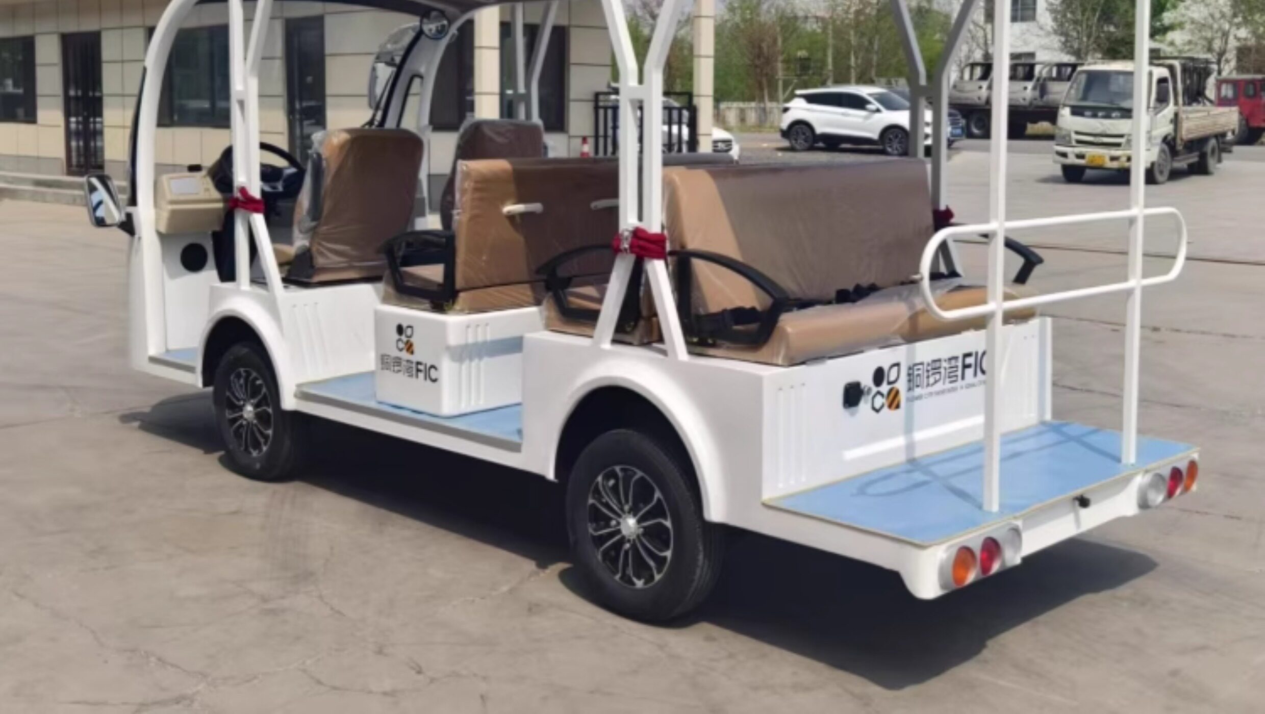 8-17 Seat Electric Four-Wheel Tourist Sightseeing Vehicle for Scenic Spots, Used for Viewing Properties at Real Estate Offices and as a Shuttle Bus